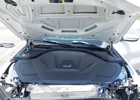 2025 BMW I4 xDrive40 z USA, uszkodzony, nr VIN WBY43HD0XSFT98768